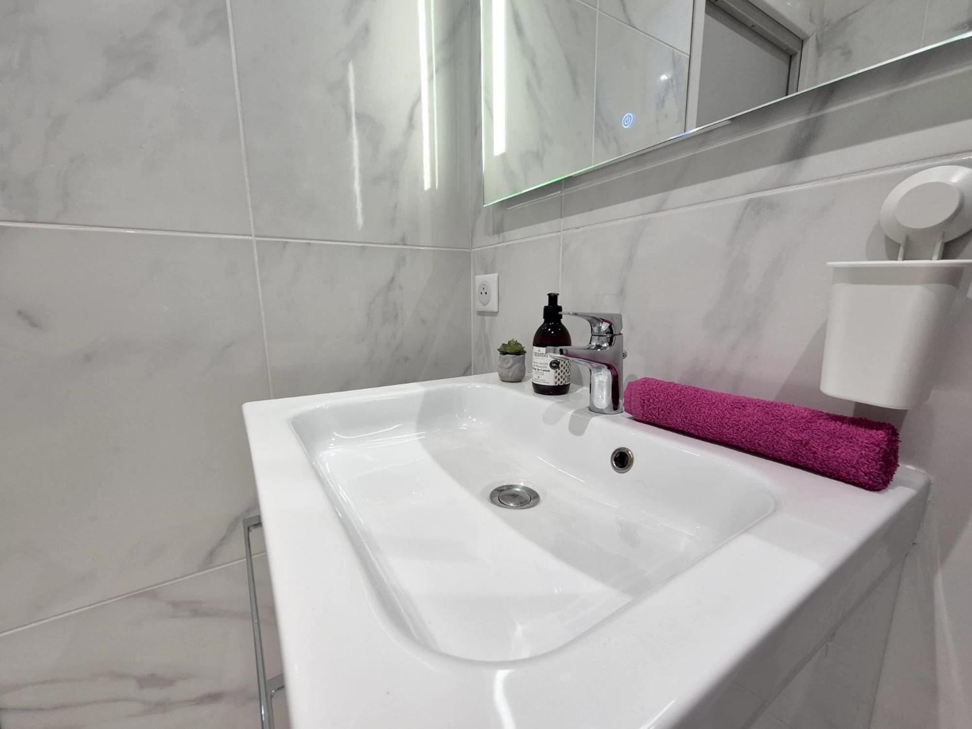 Studio Renove Au Centre Ville Nice Bagian luar foto