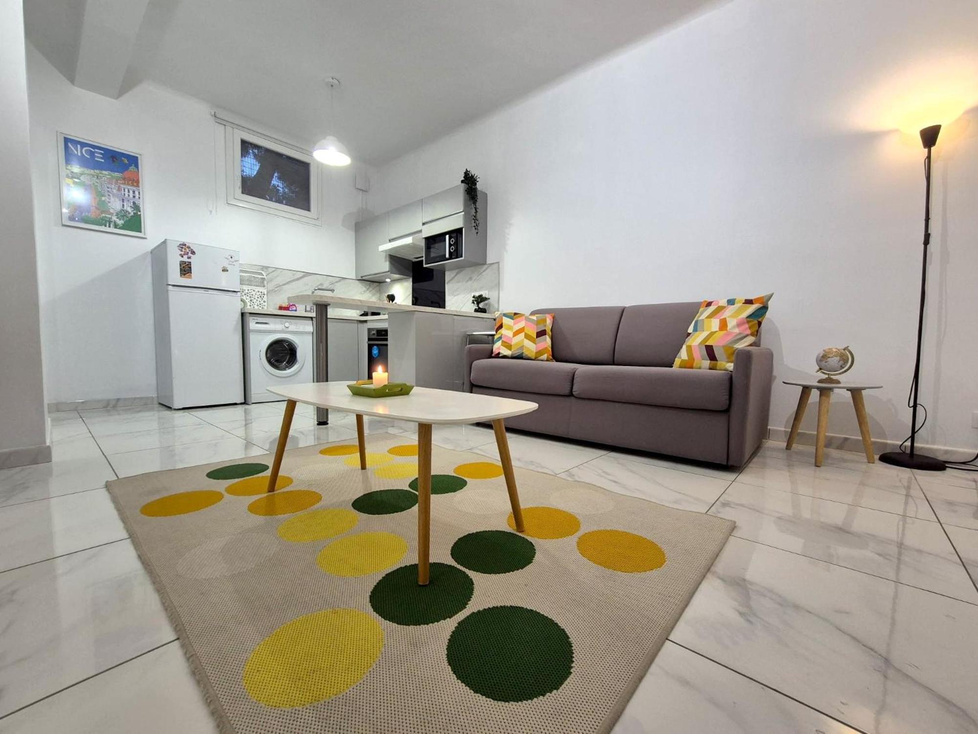 Studio Renove Au Centre Ville Nice Bagian luar foto