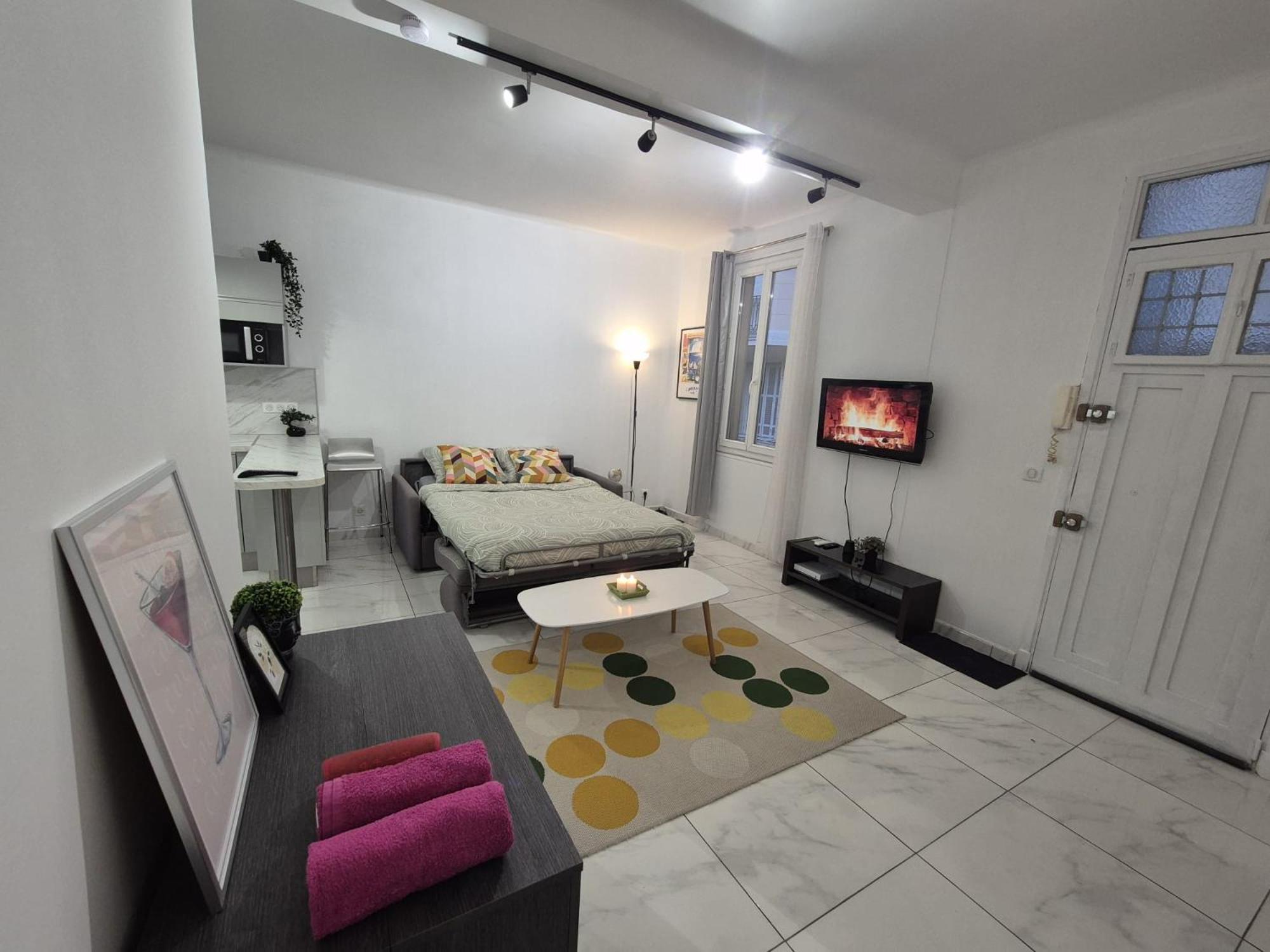 Studio Renove Au Centre Ville Nice Bagian luar foto