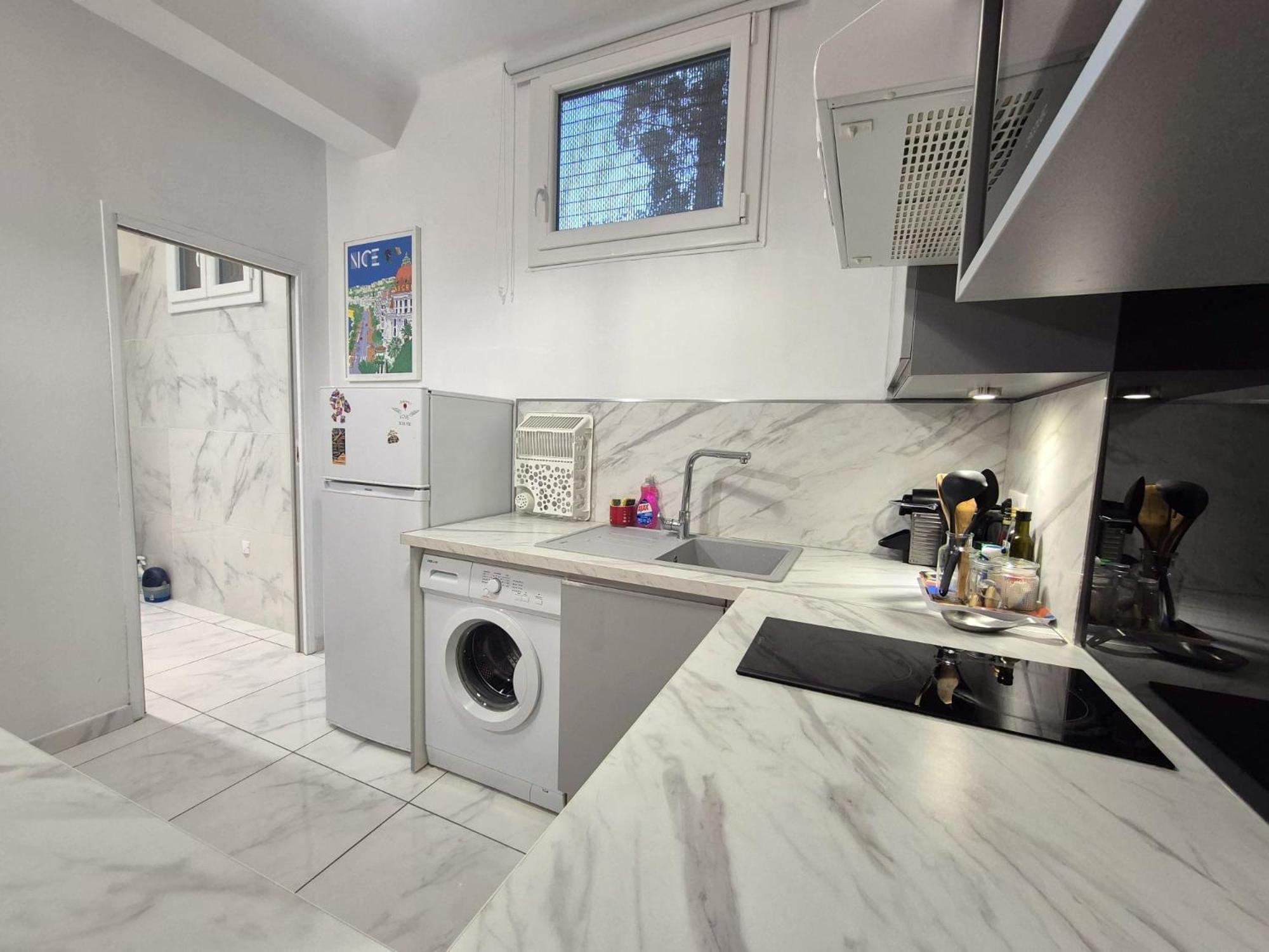 Studio Renove Au Centre Ville Nice Bagian luar foto