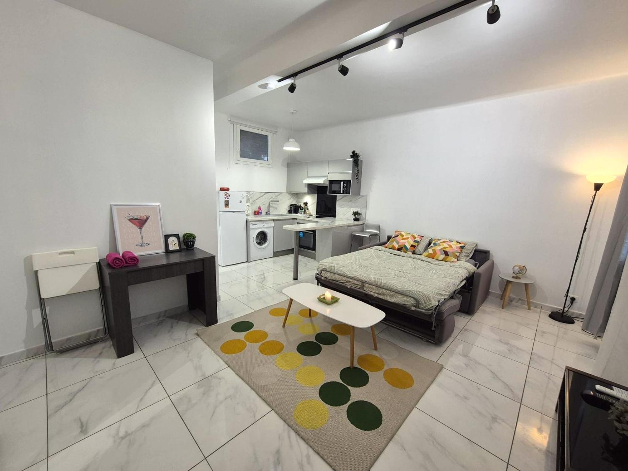 Studio Renove Au Centre Ville Nice Bagian luar foto